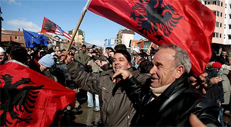 Osamostatnní Kosova Srbsko neuznává.